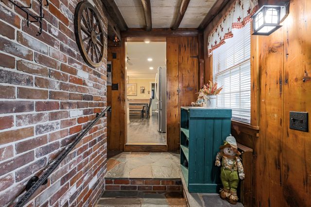 14 Summit Ter, North Brookfield, MA 01535