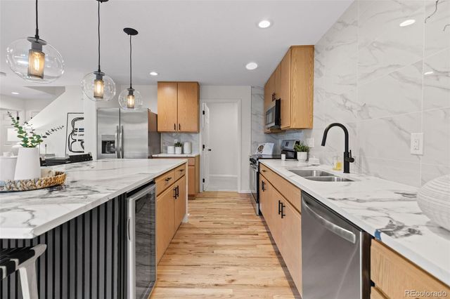21960 E Crestline Lane, Aurora, CO 80015
