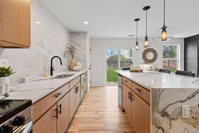 21960 E Crestline Lane, Aurora, CO 80015