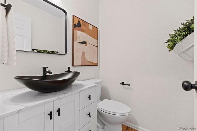 21960 E Crestline Lane, Aurora, CO 80015