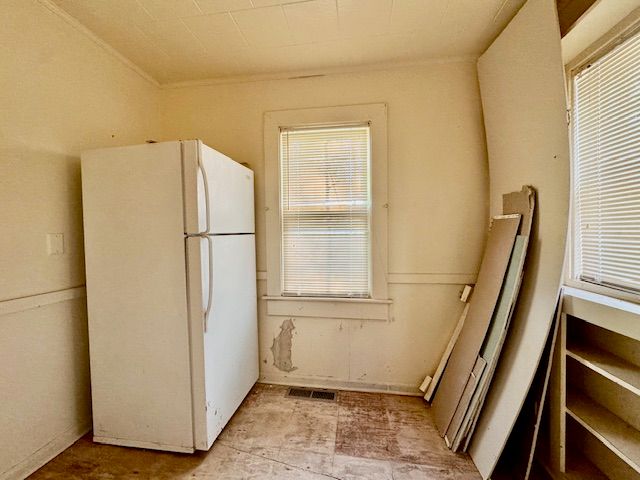 2032 Rugby Road, Dayton, OH 45406