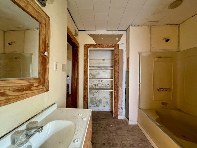 2032 Rugby Road, Dayton, OH 45406