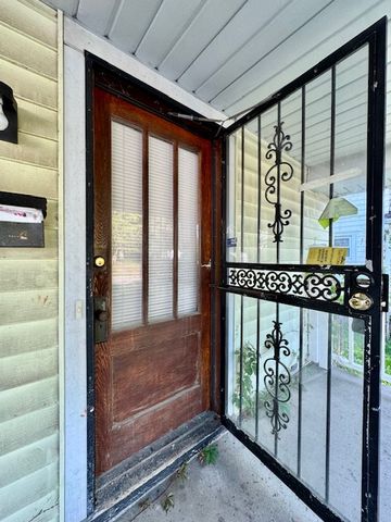 2032 Rugby Road, Dayton, OH 45406