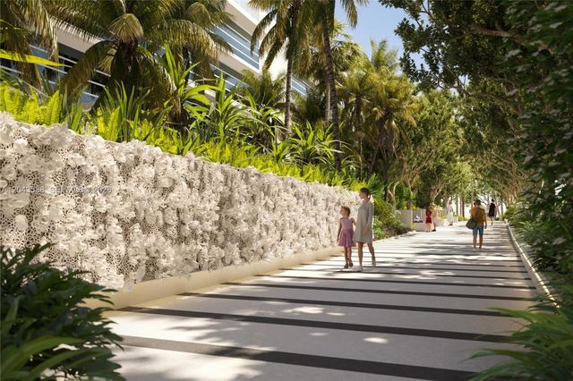 100 Lincoln Road 306, Miami Beach, FL 33139