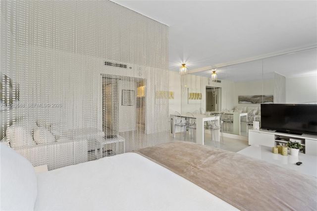 100 Lincoln Road 306, Miami Beach, FL 33139