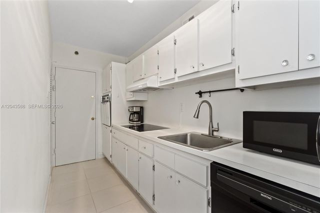 100 Lincoln Road 306, Miami Beach, FL 33139