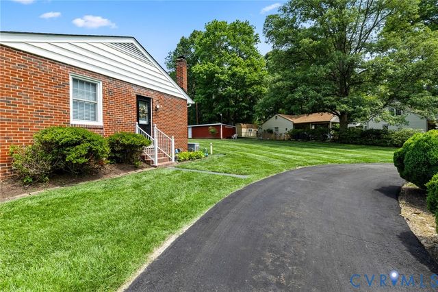 1301 Vickilee Rd, Chesterfield, VA 23236
