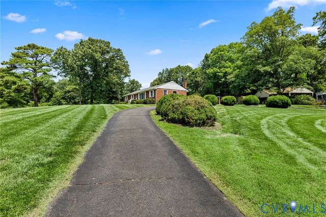 1301 Vickilee Rd, Chesterfield, VA 23236