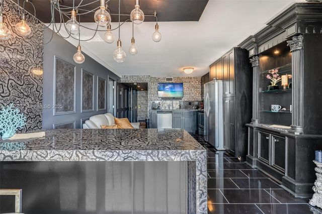 555 NE 15th St 30H, Miami, FL 33132