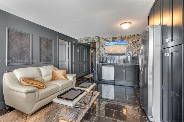 555 NE 15th St 30H, Miami, FL 33132