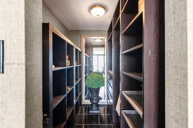 555 NE 15th St 30H, Miami, FL 33132