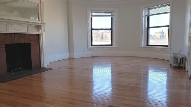 924 Beacon Street 8, Boston, MA 02215