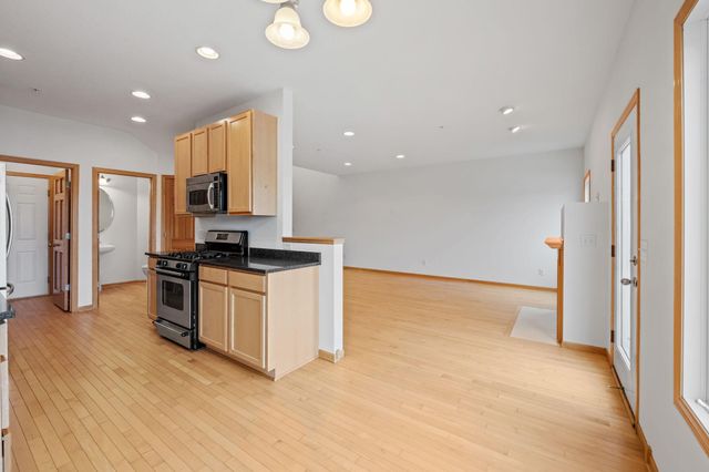 16242 50th Avenue N, Plymouth, MN 55446