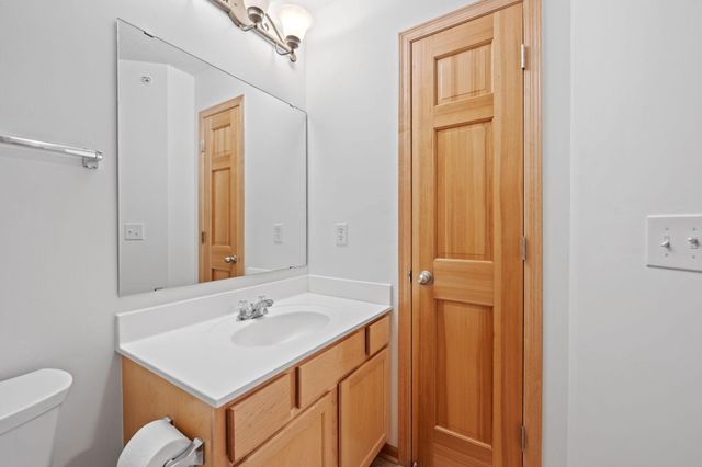 16242 50th Avenue N, Plymouth, MN 55446