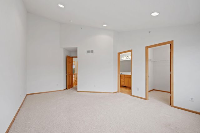 16242 50th Avenue N, Plymouth, MN 55446