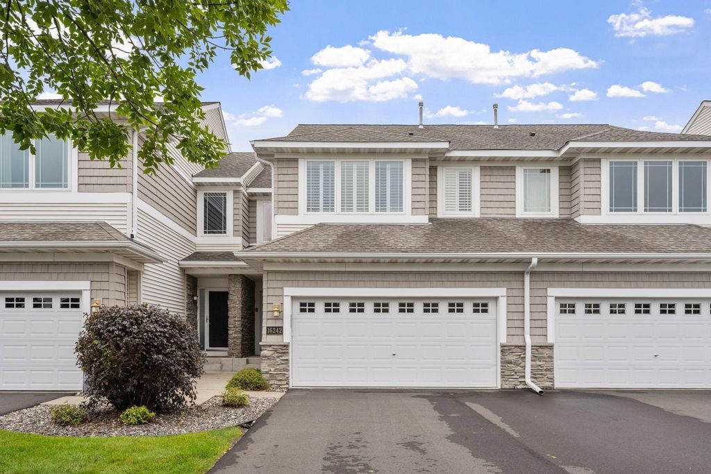 16242 50th Avenue N, Plymouth, MN 55446