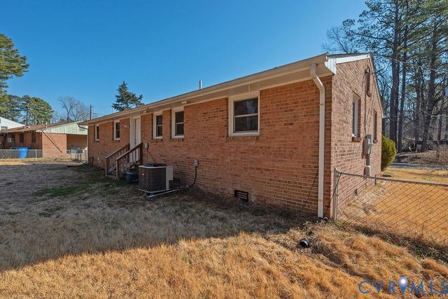 1616 Circle Dr, Petersburg, VA 23803