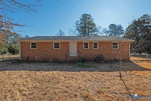 1616 Circle Dr, Petersburg, VA 23803