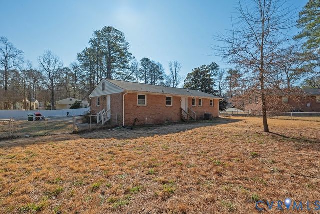 1616 Circle Dr, Petersburg, VA 23803