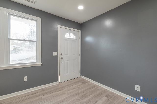 1616 Circle Dr, Petersburg, VA 23803