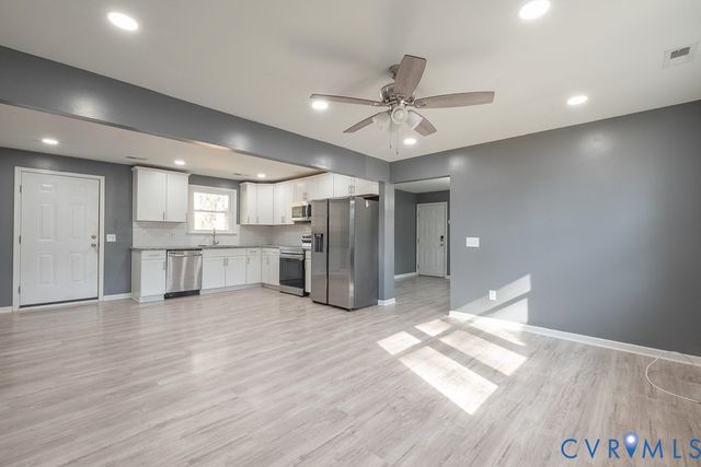 1616 Circle Dr, Petersburg, VA 23803