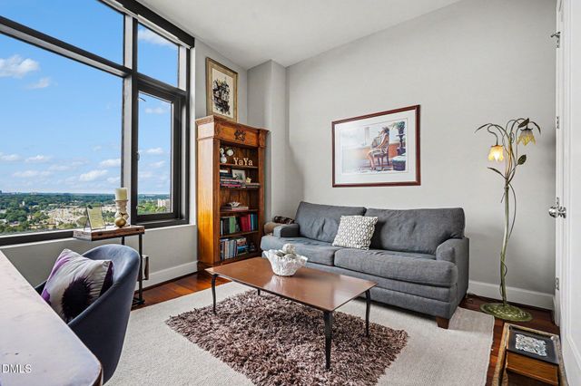 323 W Jones Street, Raleigh, NC 27603