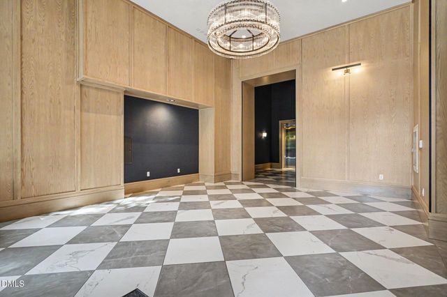 323 W Jones Street, Raleigh, NC 27603
