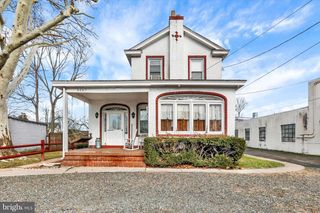 2267 E FARRAGUT AVE, Bristol, PA 19007