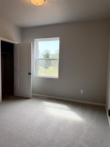 2209 GOLDEN GATE DRIVE, Appleton, WI 54913