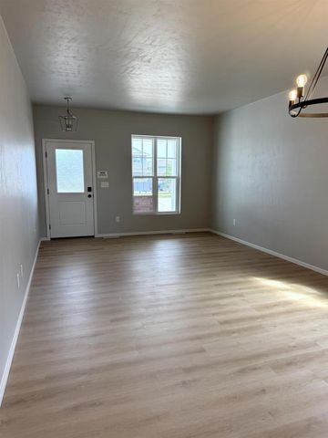 2209 GOLDEN GATE DRIVE, Appleton, WI 54913
