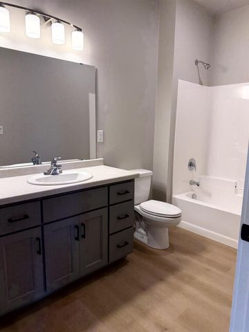 2209 GOLDEN GATE DRIVE, Appleton, WI 54913