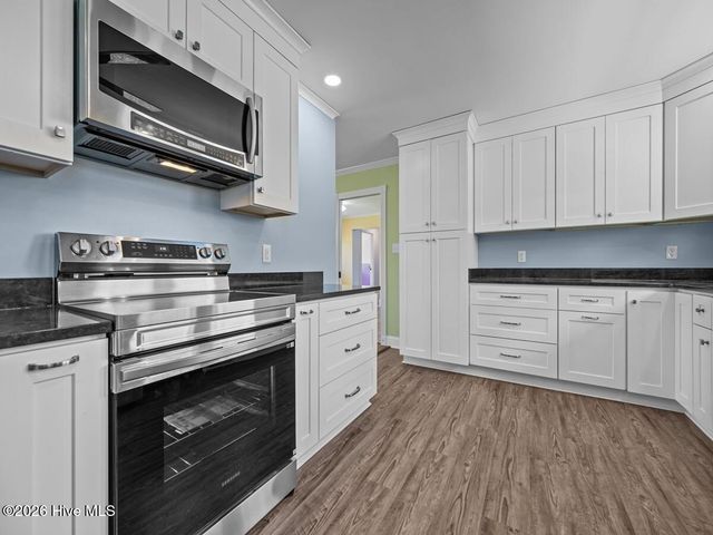 293 Old Chinquapin Road, Beulaville, NC 28518