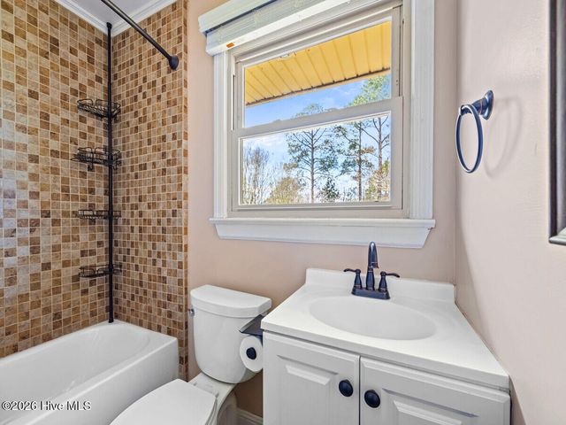 293 Old Chinquapin Road, Beulaville, NC 28518