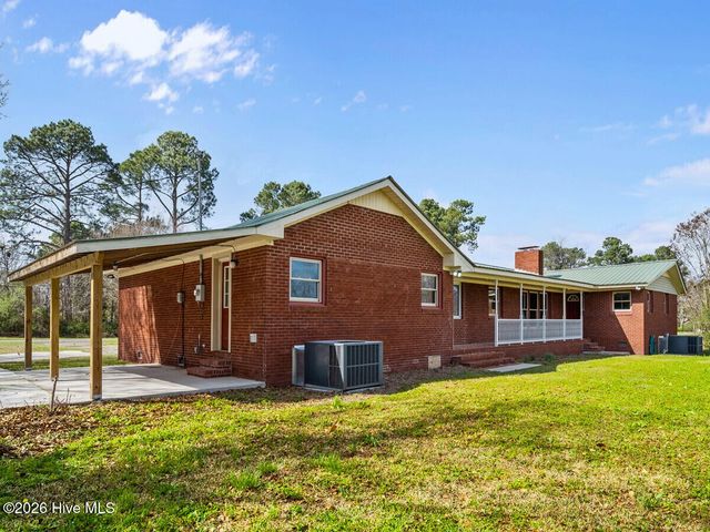 293 Old Chinquapin Road, Beulaville, NC 28518