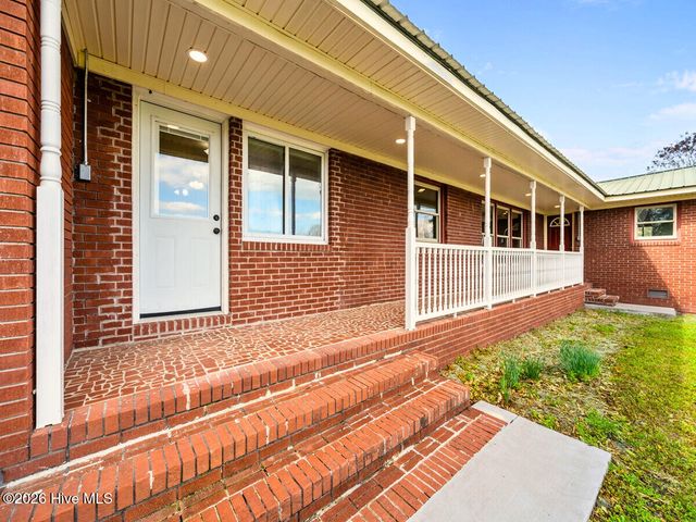 293 Old Chinquapin Road, Beulaville, NC 28518