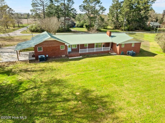 293 Old Chinquapin Road, Beulaville, NC 28518