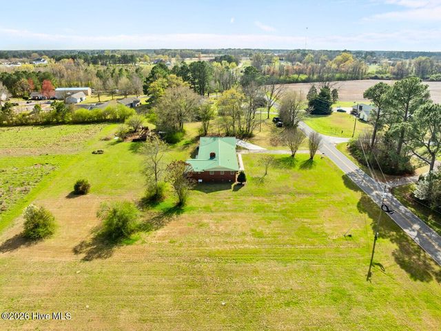 293 Old Chinquapin Road, Beulaville, NC 28518