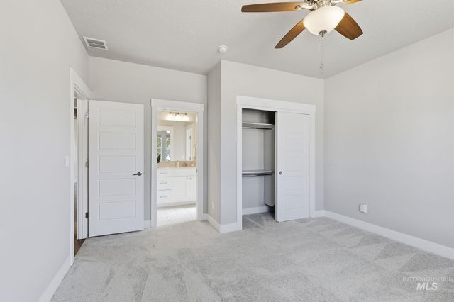 2524 E Picard Dr, Meridian, ID 83646