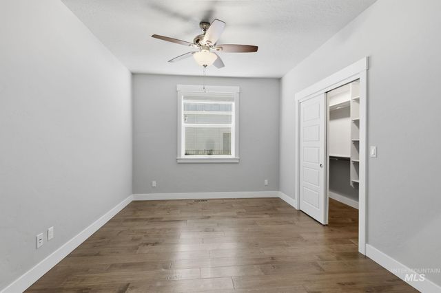 2524 E Picard Dr, Meridian, ID 83646
