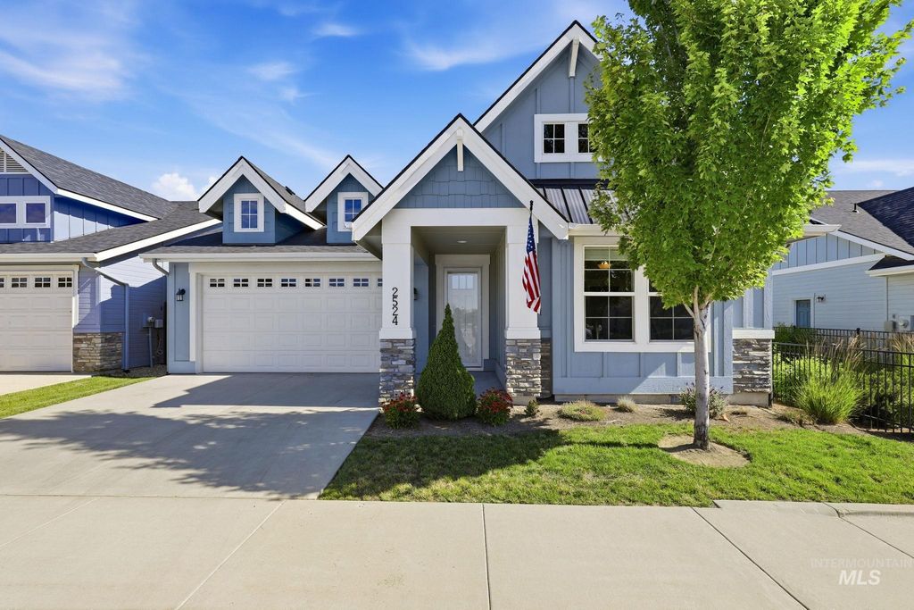 2524 E Picard Dr, Meridian, ID 83646