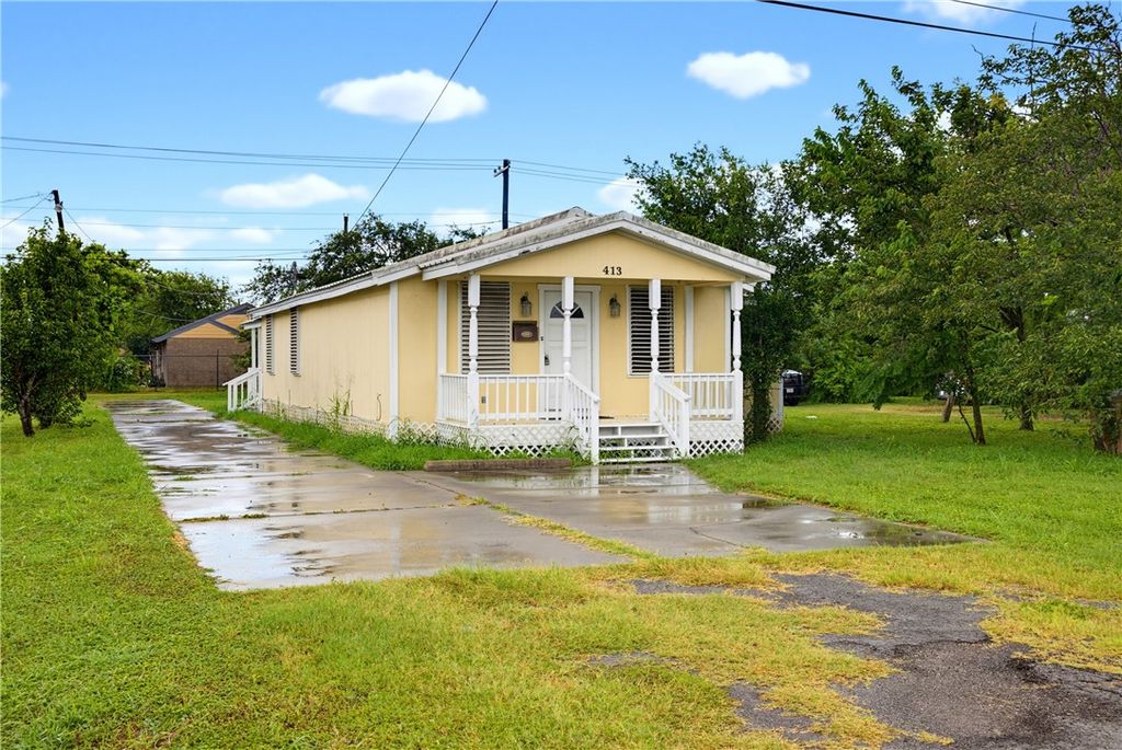 413 E Fulton St, Sinton, TX 78387 — exterior