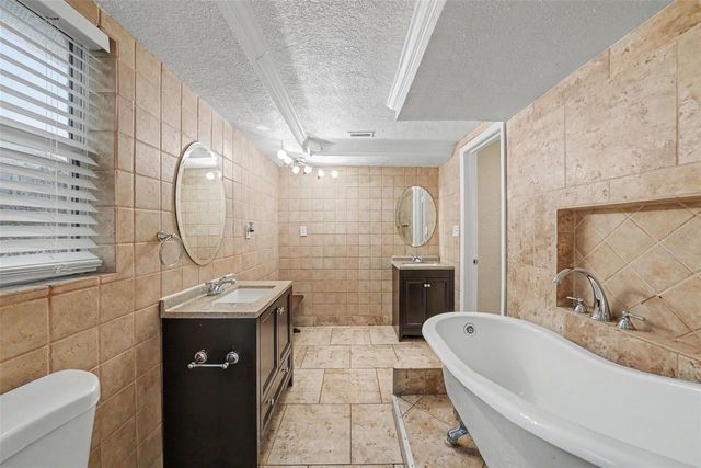 9135 HUNT CLUB LANE, Port Richey, FL 34668