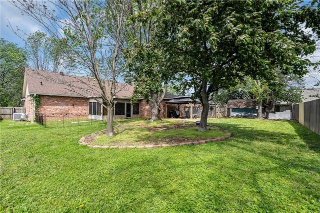1109 N Quail Terrace, Rogers, AR 72756