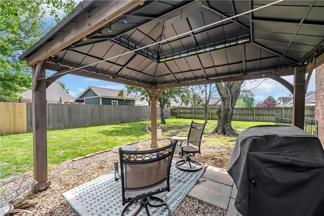 1109 N Quail Terrace, Rogers, AR 72756