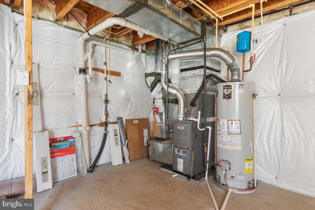 556 GARDEN GATE DR, Stephens City, VA 22655