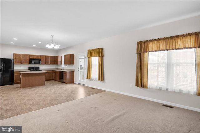 556 GARDEN GATE DR, Stephens City, VA 22655