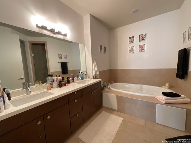 17902 La Cantera Pkwy Unit 303, San Antonio, TX 78257