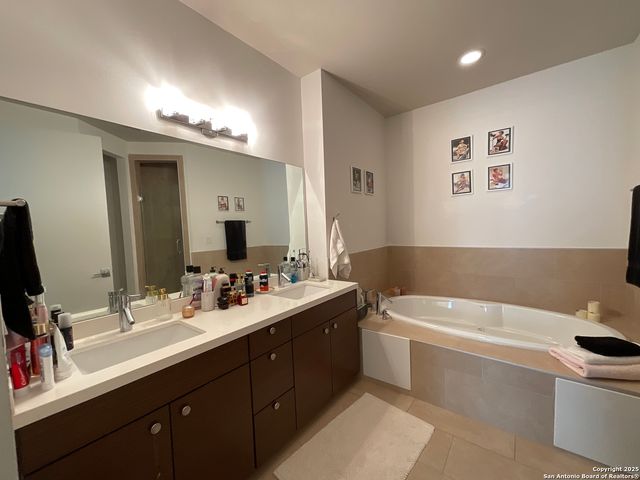 17902 La Cantera Pkwy Unit 303, San Antonio, TX 78257