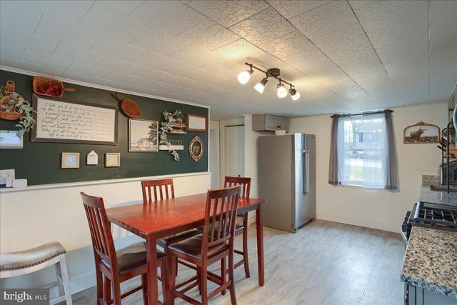 2071 GRANDVIEW RD, Hanover, PA 17331