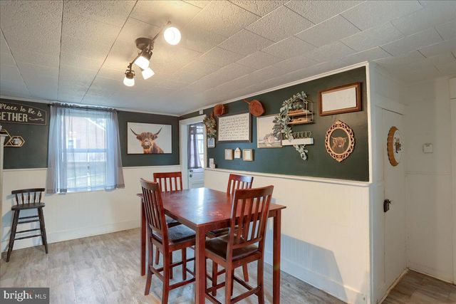 2071 GRANDVIEW RD, Hanover, PA 17331